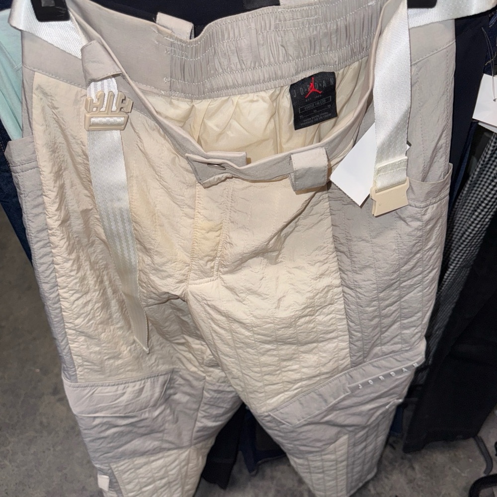 Jordan Loose Fit Beige Pants